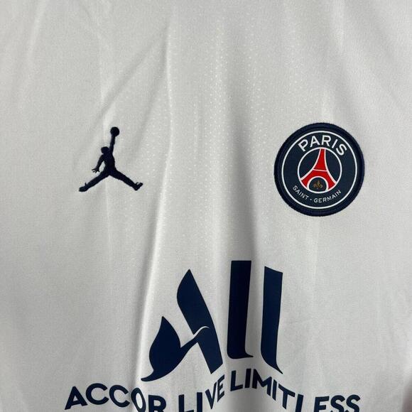 PSG Paris Saint-Germain 2022/23 Jordan 4th Jersey White Womens Large L NWT - Picture 8 of 9